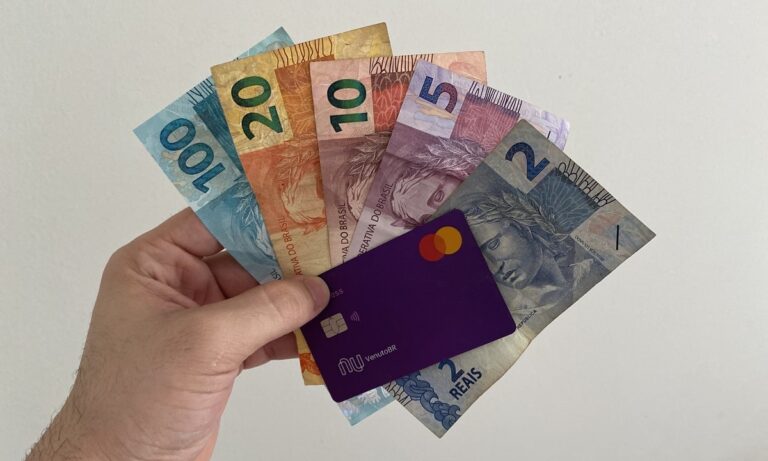 Sacar dinheiro no Nubank